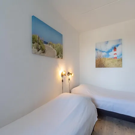 By Dutch Pet-friendly * יוליאנאדורפ